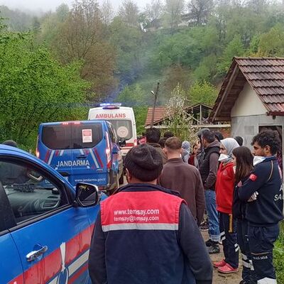 Eşini öldürdü, oğlunu yaraladı, kaçtı!