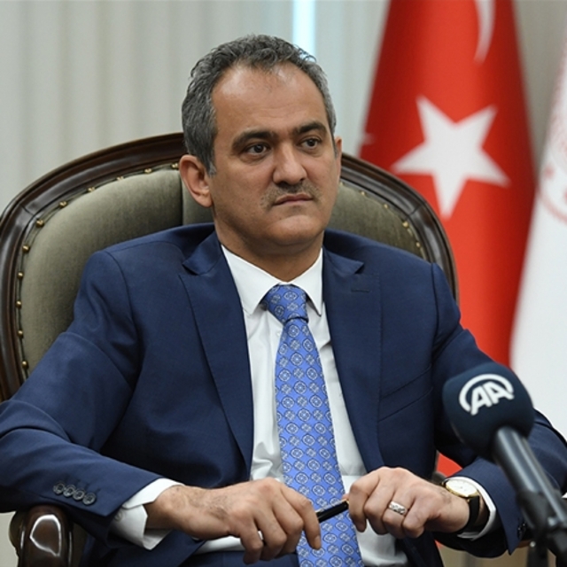Bakan Özer, köy okullarını yaşam merkezine dönüştürecek süreci başlatacaklarını açıkladı