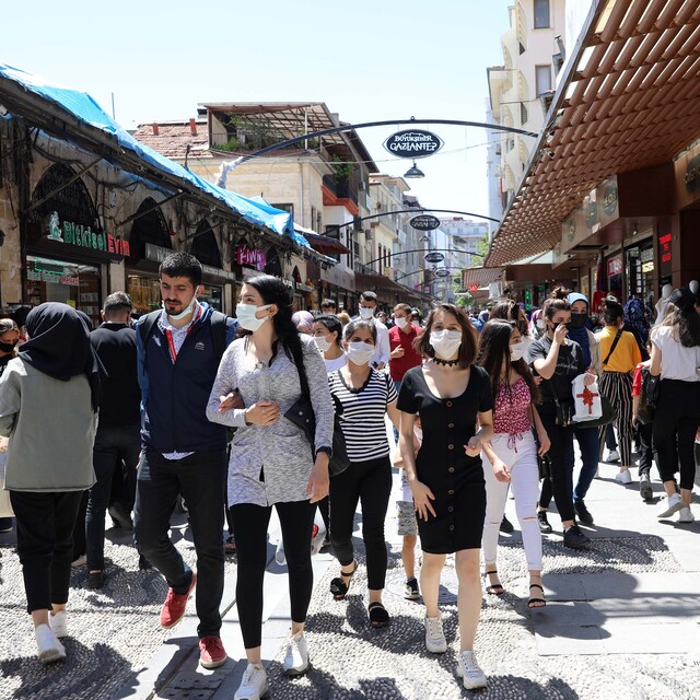 "Covid'in geldiği noktayı aslında Omicron varyantı belirledi"