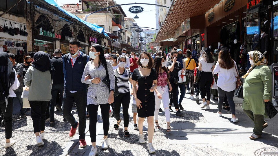 "Covid'in geldiği noktayı aslında Omicron varyantı belirledi"