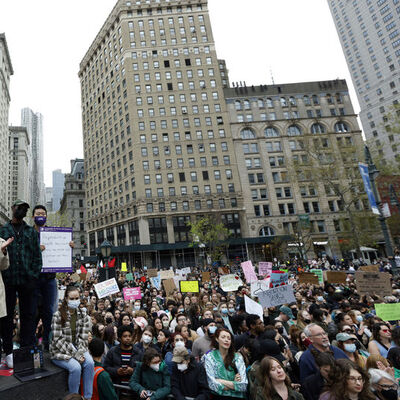 ABD'yi ayağa kaldıran taslak: Binlerce kişi sokaklara döküldü