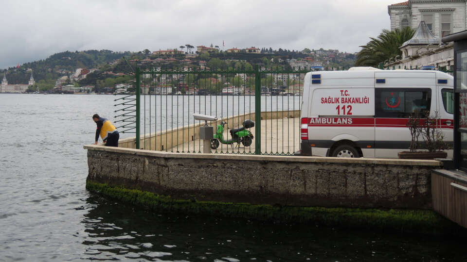 Feci olay! Fotoğraf çekilirken boğaza düştü