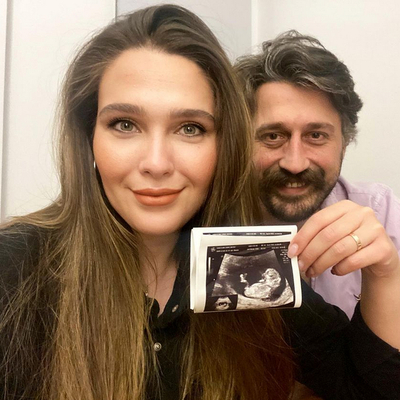 Bebeğinin cinsiyetini açıkladı