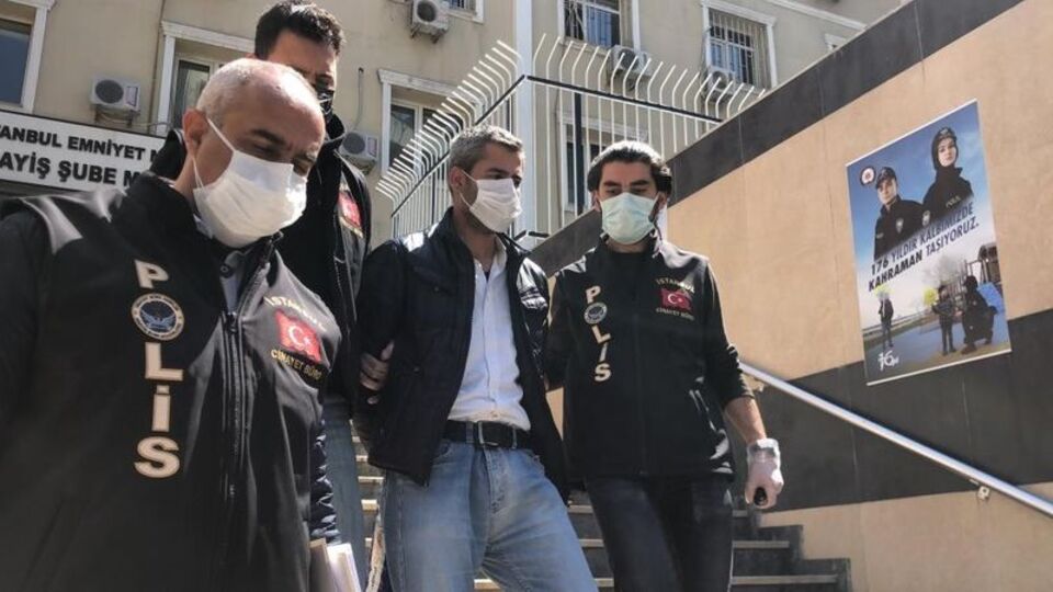 Ablasını vahşice öldürdü! "Pes" dedirten savunma!