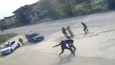 Hatalı sollama kavgası! O anlar kamerada