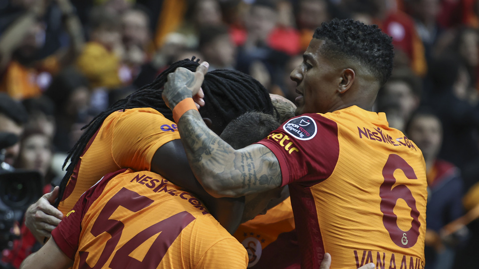 Galatasaray, Başakşehir'e konuk olacak