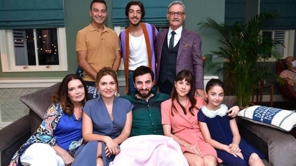 Aykut Enişte 2 konusu nedir?