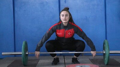 Aysel Özkan'dan bronz madalya