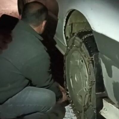 Van'da mayıs karı! Zincir taktılar