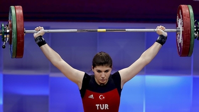 Dilara Uçan'dan 2 bronz madalya