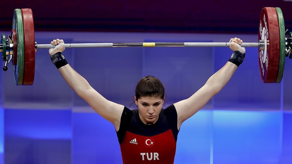 Dilara Uçan'dan 2 bronz madalya