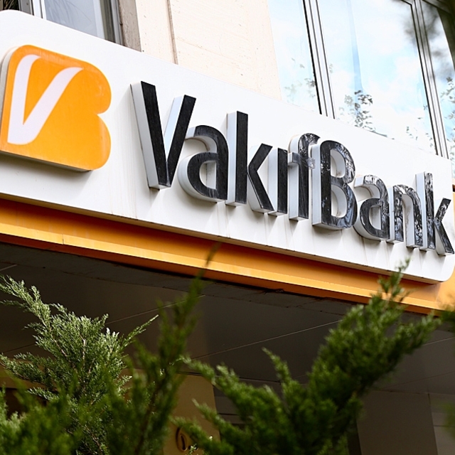 VakıfBank'tan 1 milyar dolarlık sendikasyon kredisi