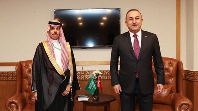 Bakan Çavuşoğlu, Suudi mevkidaşı ile görüştü