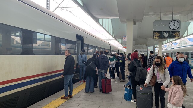 551 bin kişi trenle seyahat etti