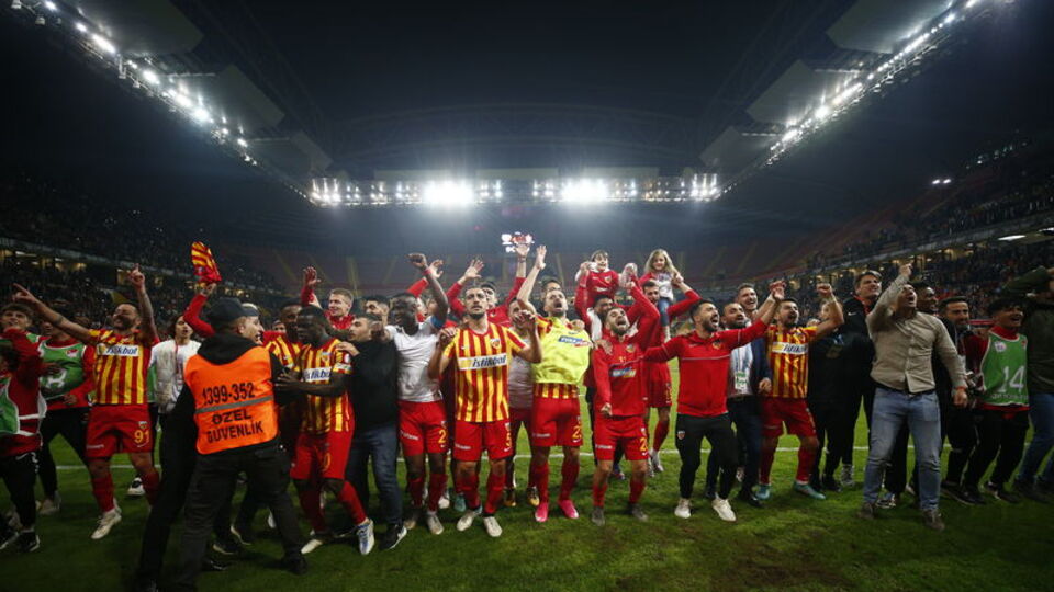 Tarih yazdılar!