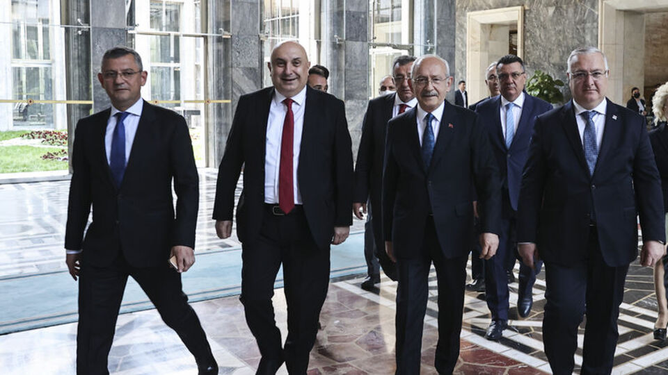 CHP'den seçim startı! 102 vekil sahada