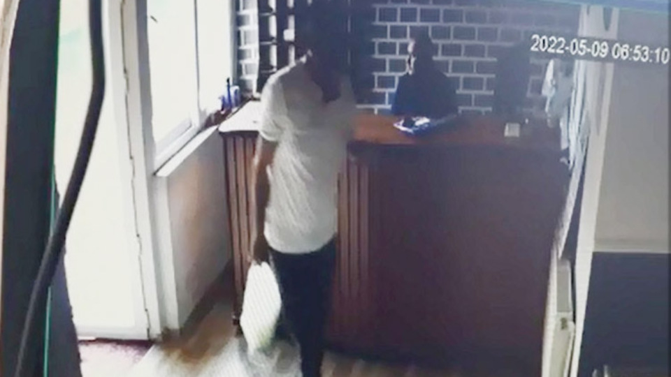 İki kadına termosta sakladığı asidi döktü!