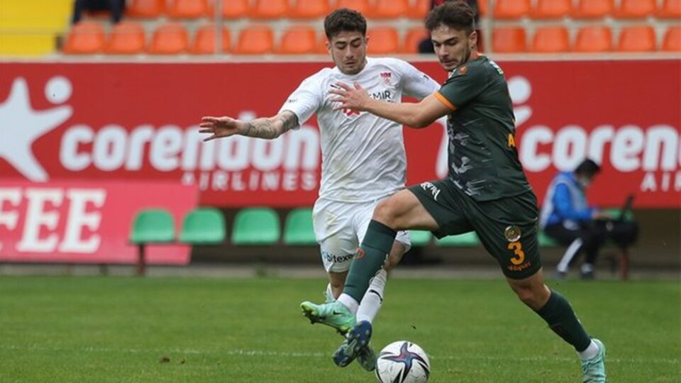 Alanyaspor Sivasspor maçı başladı!