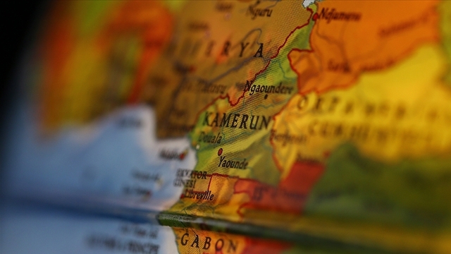 Kamerun'da 11 mürettebatlı jet düştü