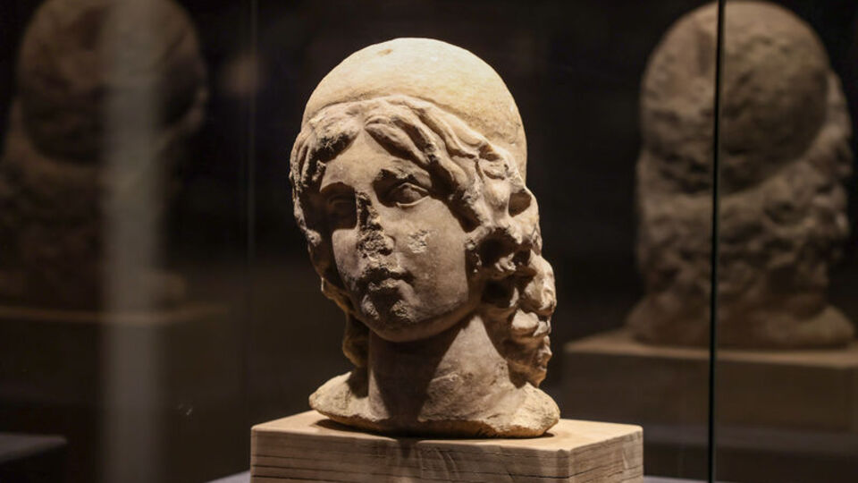 'Kehanet merkezinde' bulunmuştu! Ziyaretçisiyle buluştu