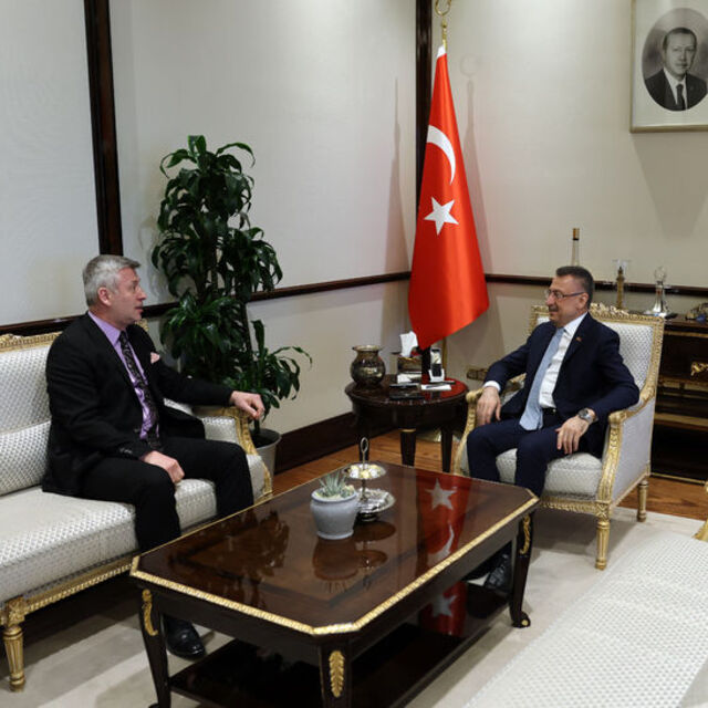 Cumhurbaşkanı Yardımcısı Oktay, Metin Şentürk'ü kabul etti