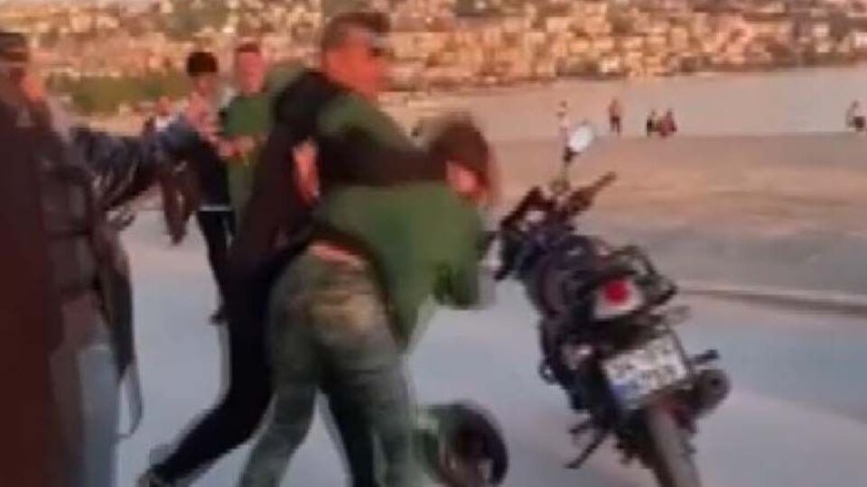 Çocuğa çarptı iddiasıyla darpedildi