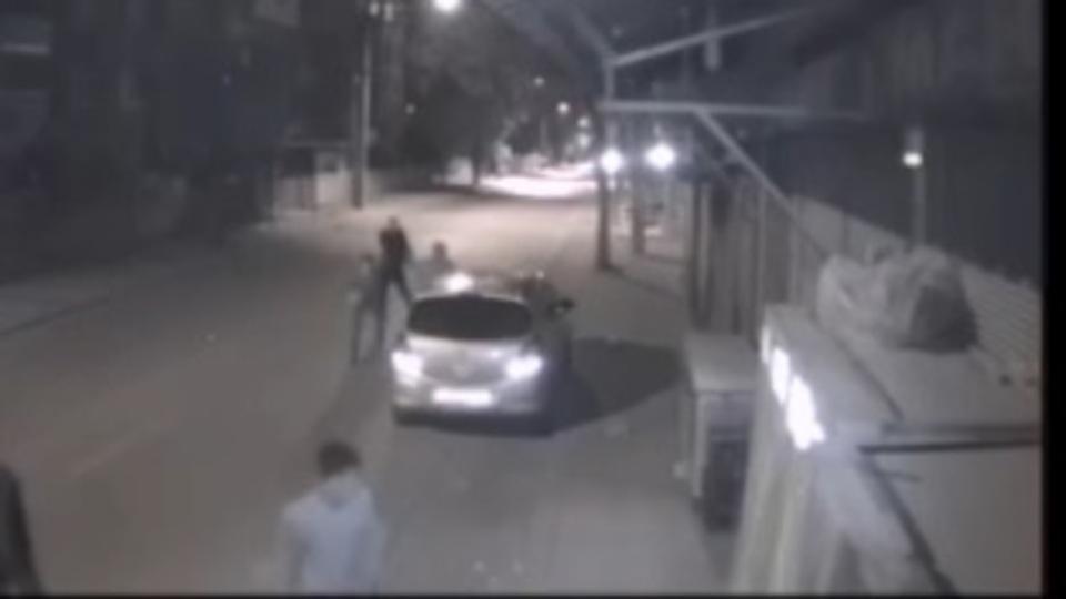 Çöp dökme kavgasında komşu dehşeti!