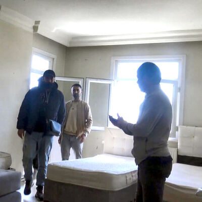 'Pes' dedirten anlar! Öğrenir öğrenmez kapıya dayandı