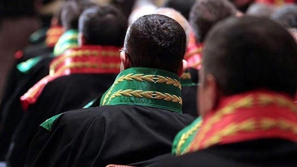 FETÖ üyesi 15 hakim ve savcı meslekten çıkarıldı