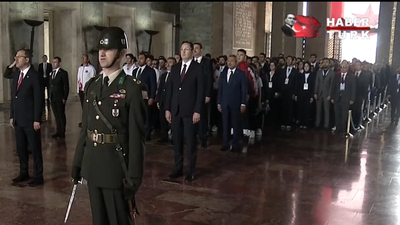 19 Mayıs için Ata'ya ziyaret