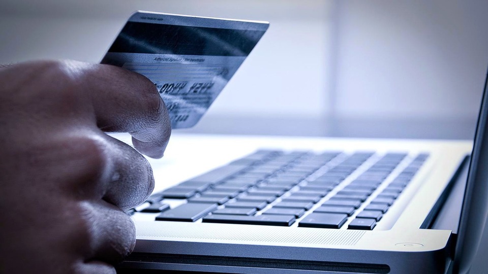 İnternette tuzağa düşüren 10 neden