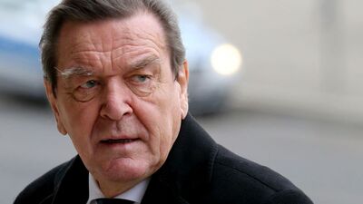 AB'den Almanya'nın eski şansölyesine yaptırım hazırlığı