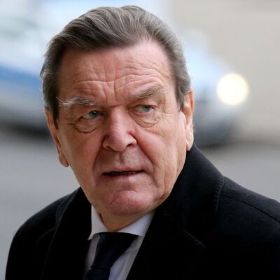 AB'den Almanya'nın eski şansölyesine yaptırım hazırlığı