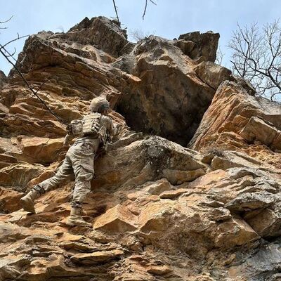 Komandolar Tunceli dağlarını ablukaya aldı