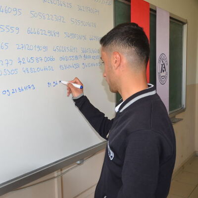 5 yılda ezberledi 26 dakikada okudu