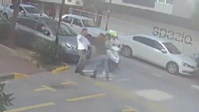 Kadına şiddete taksici müdahale etti!