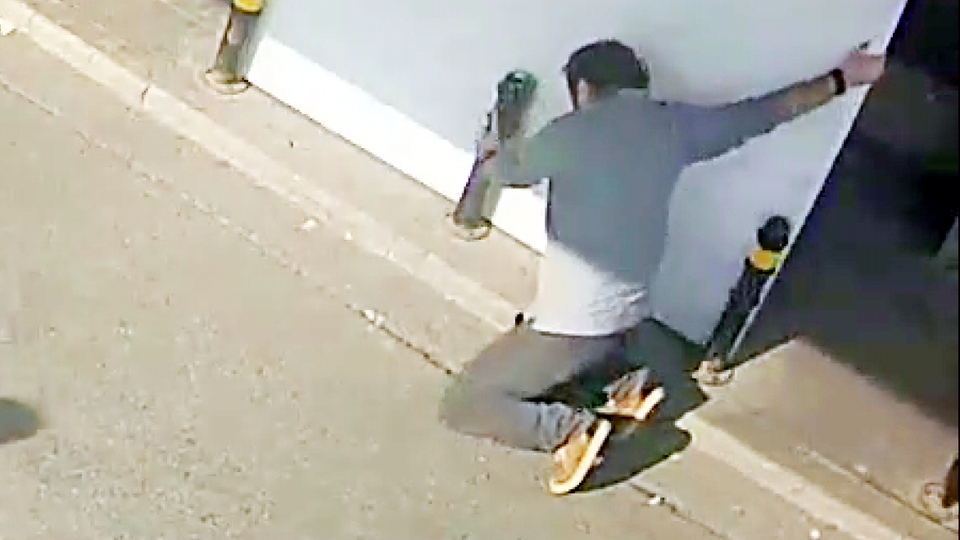 Doktor, kalp krizi geçirdiğini anlayıp acile sürdü!