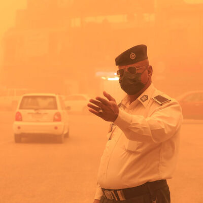 Irak'ta kum fırtınası nedeniyle resmi tatil