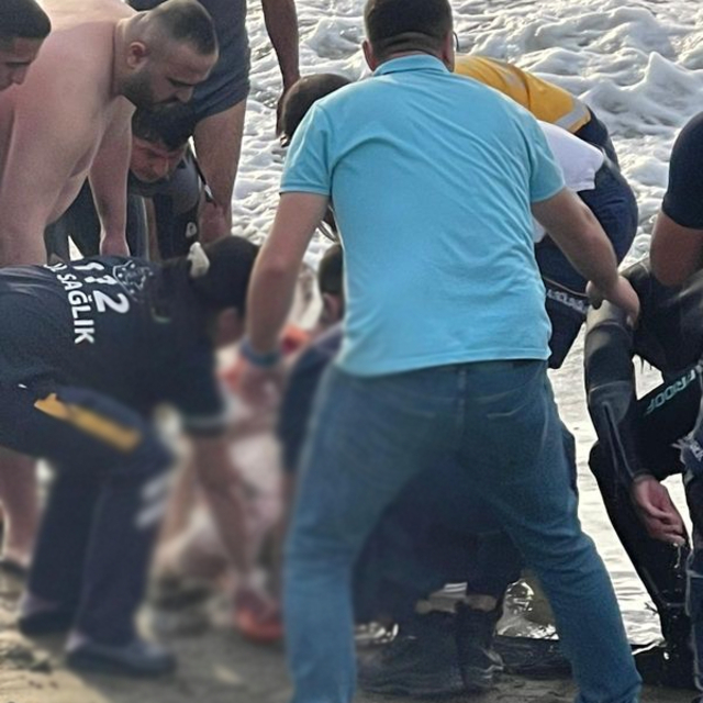Denizde akıntıya kapılan genç, kurtarılamadı