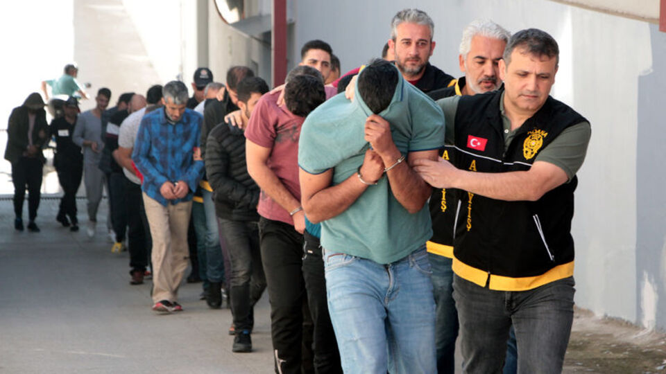 'Sahte polis ve savcı' çetesinden 11 ilde vurgun!