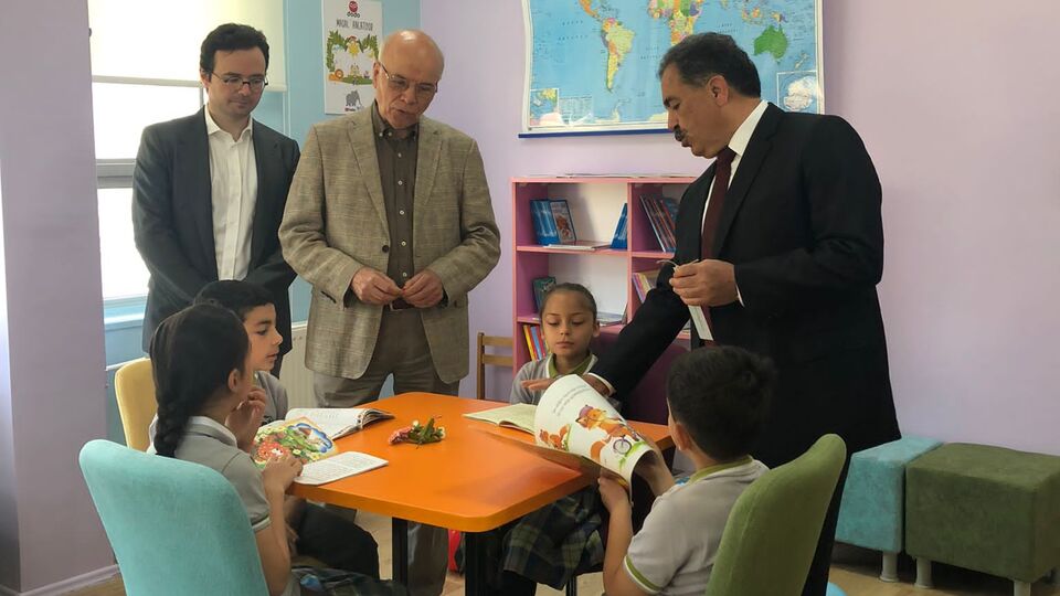 Adına kütüphane açıldı