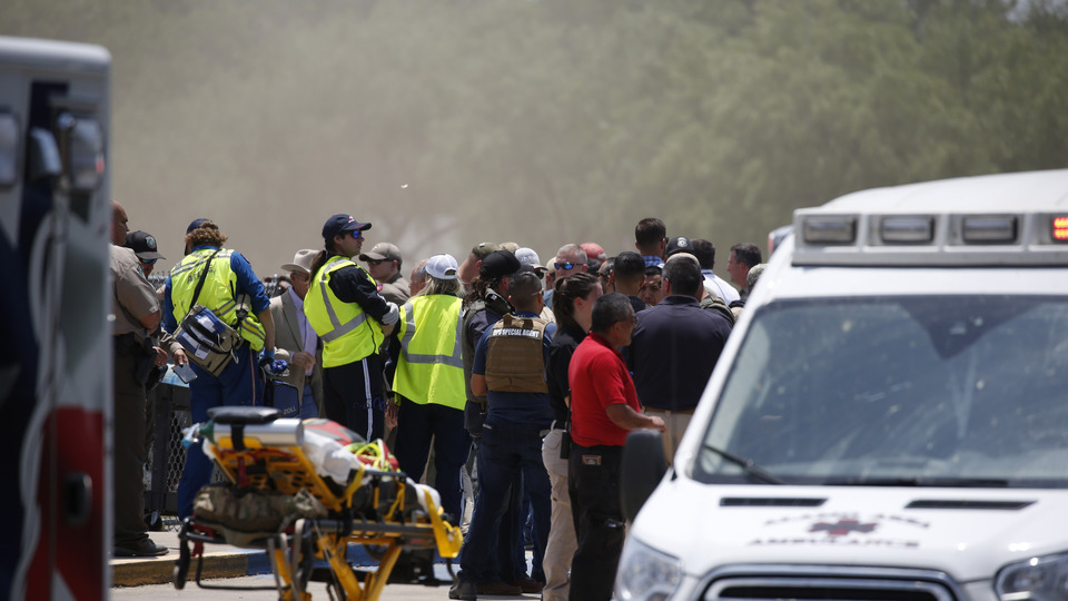 Teksas'ta ilkokula silahlı saldırı: 21 kişi öldü