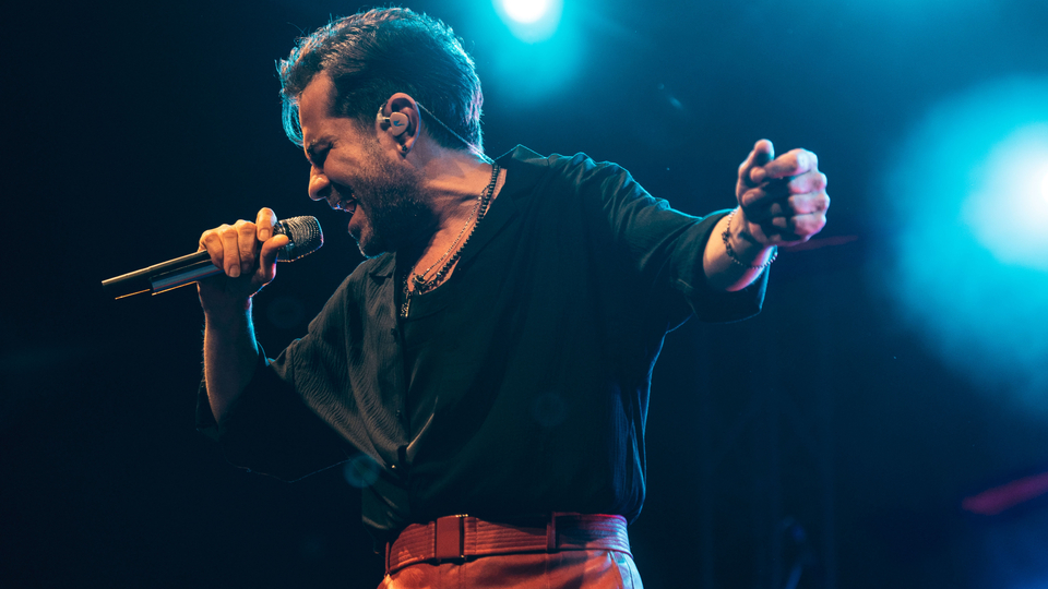 Kenan Doğulu, Bursa'da sahne aldı