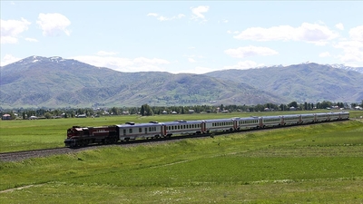 Vangölü Ekspresi ile doğayla iç içe yolculuk