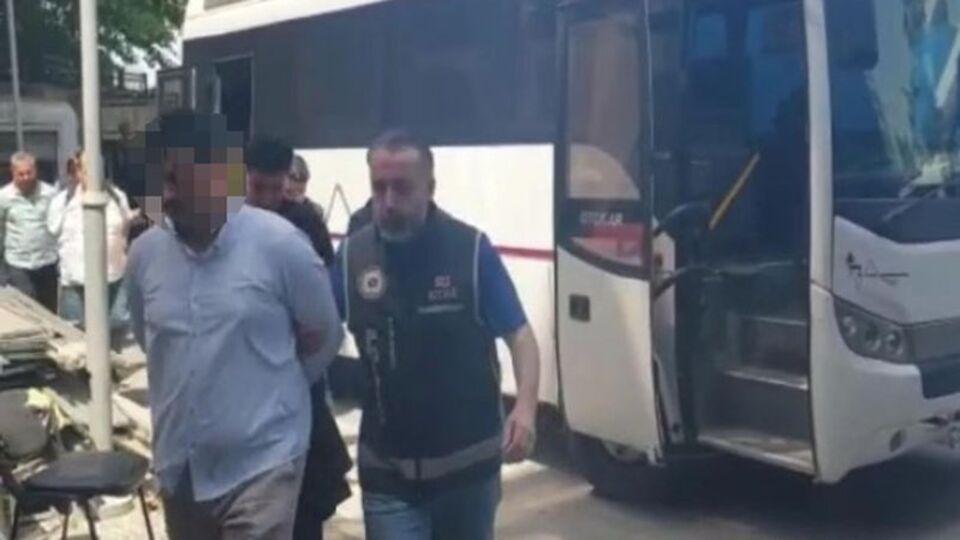 İzmir'de 5 FETÖ şüphelisi tutuklandı