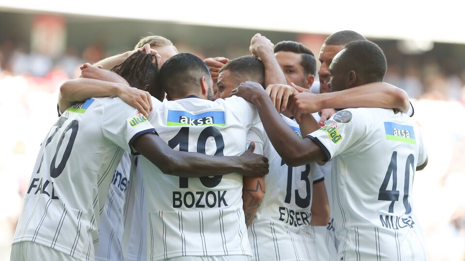 Rekorların Paşa'sı