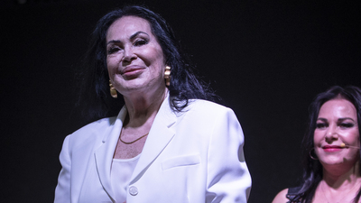 Açılışı Türkan Şoray yaptı