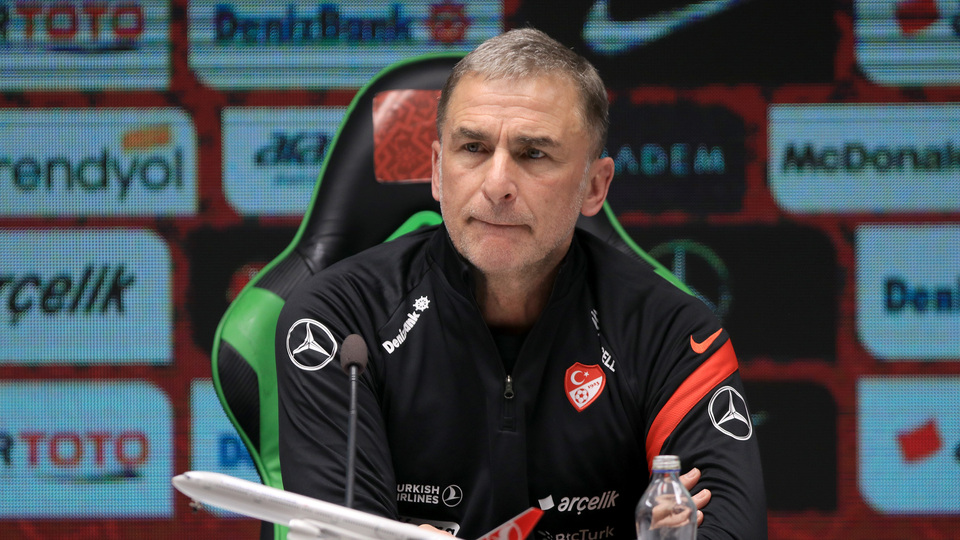 Kadro eleştirilerine cevap verdi