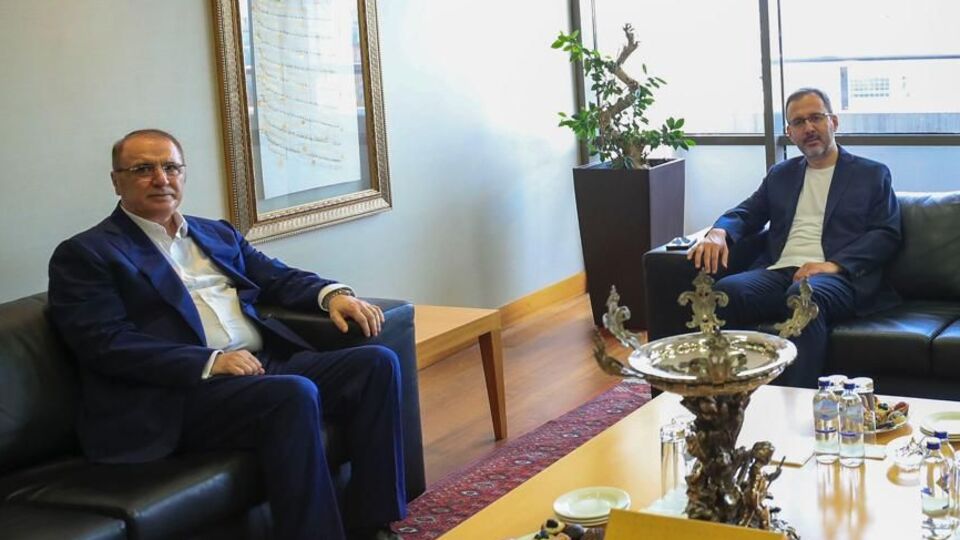 Bakan Kasapoğlu'ndan Tekdağ'a taziye ziyareti