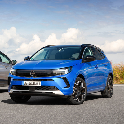 'Otomobili yatırım için alanlar artıyor'